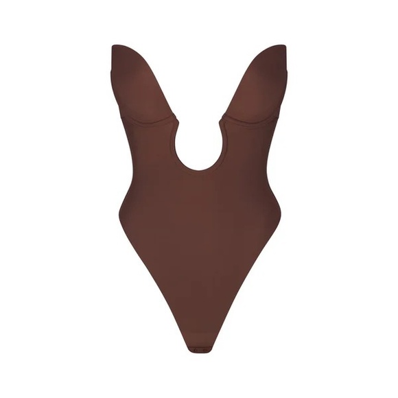SKIMS Other - NWT SKIMS deep plunge shapewear bodysuit